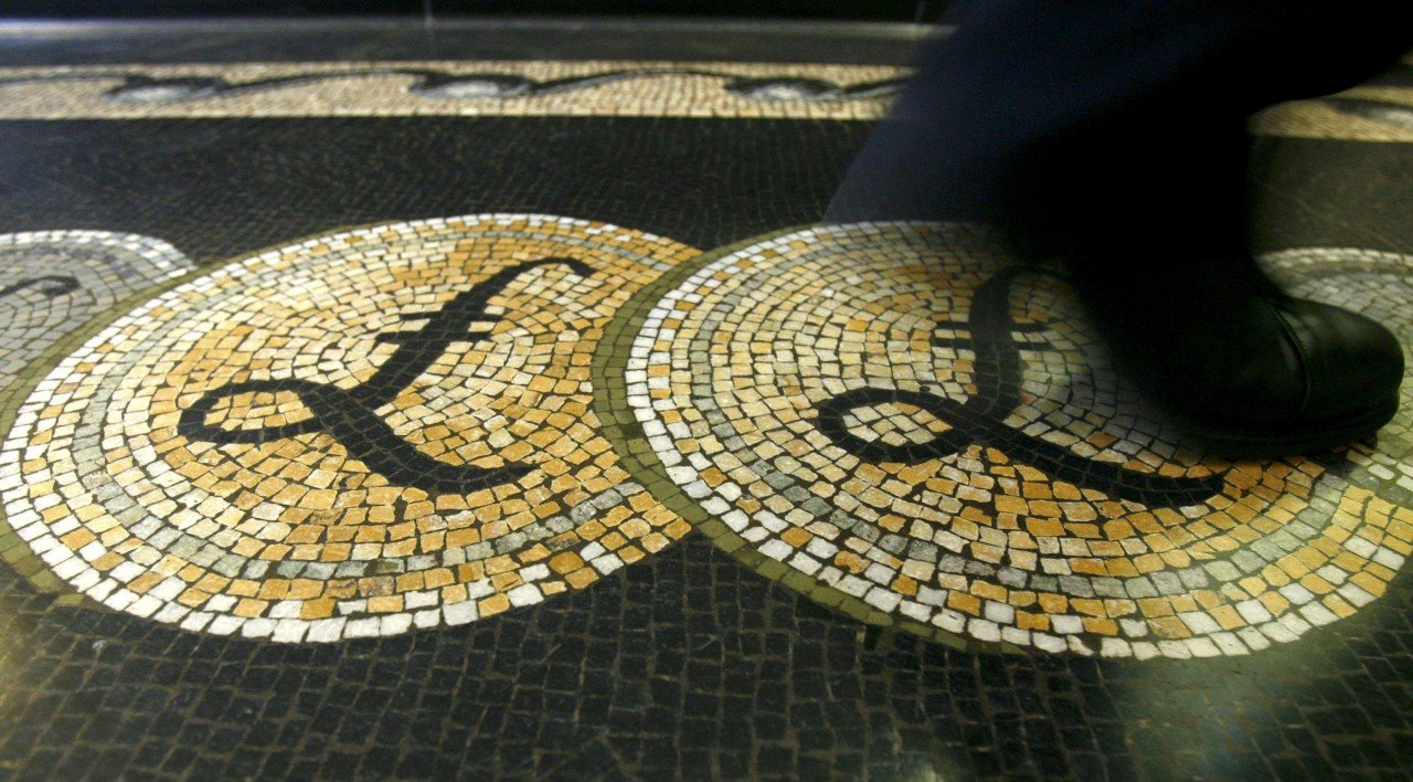 You are currently viewing Sterling Rises on Strong U.K. Data, Prospect of Fiscal Discipline And Improved EU-U.K. Ties