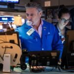 Read more about the article U.S. Stocks Rise as Inflation Figure Boosts Odds of Rate Hike