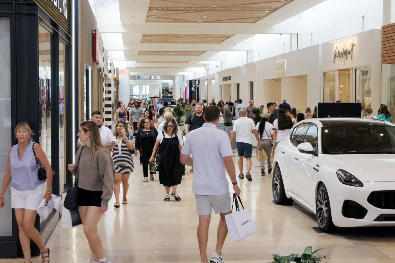 You are currently viewing U.S. Consumer Confidence Improved in October, Conference Board Says