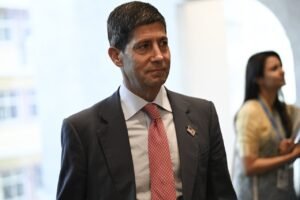 Read more about the article Fed Chairman Kevin Warsh declined to endorse or push back on colleagues’ signals that officials are in no rush to raise interest rates this month, saying the central bank was no longer in the business of previewing its decisions