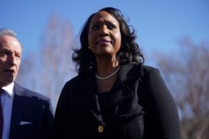 Read more about the article President Trump has formed a committee to evaluate the mortgage-fraud allegations made against Fed governor Lisa Cook