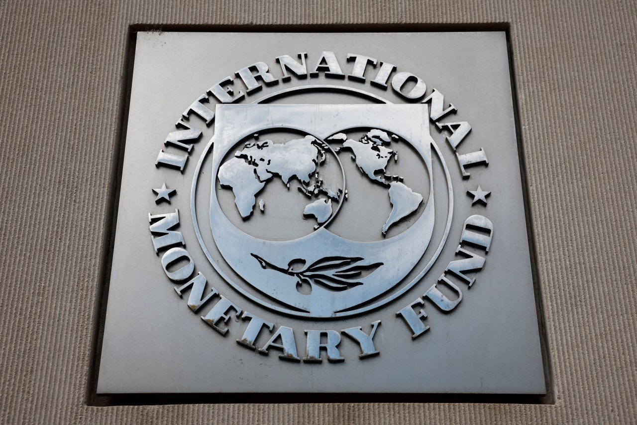 You are currently viewing IMF Warns of Global Economic Setbacks as Shocks Test Resilience