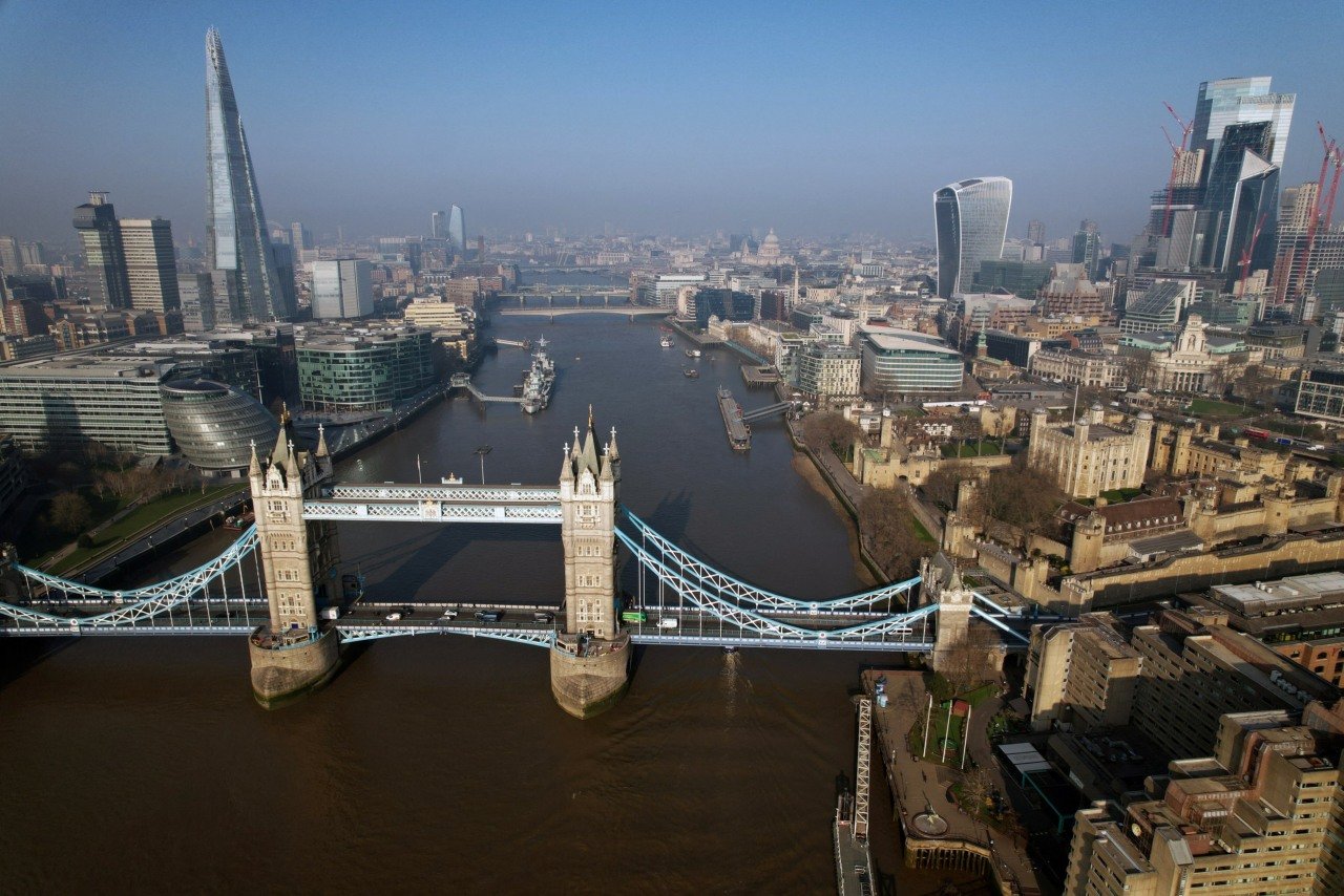 You are currently viewing U.K. Economy Continues Growth Path, Helped by Industry