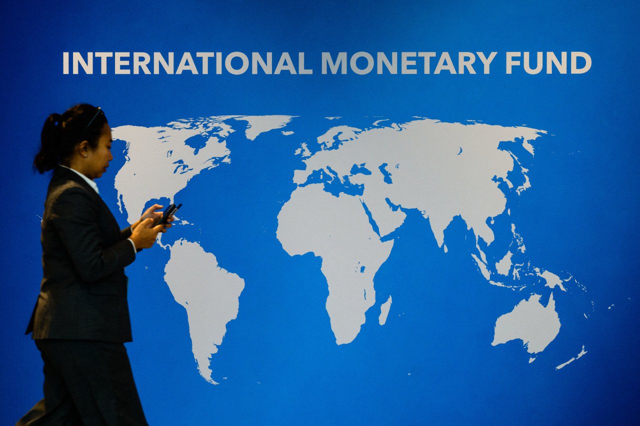 You are currently viewing Asia’s Uneven Economic Resilience Faces Stress Tests, IMF Says