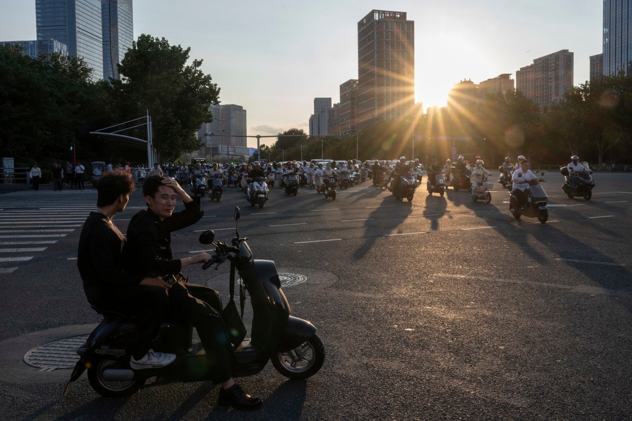 You are currently viewing China has reported robust growth this year, but a growing chorus of economists are asking: Are the numbers accurate?