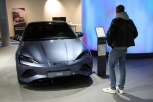 Read more about the article EU to Cap Chinese Hybrid-Vehicle Imports at 350,000 Units Annually, Official Says